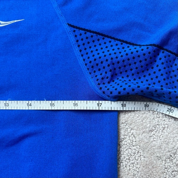 Saucony Men’s Blue and Black Running Athletic Top Size Medium - Picture 4 of 4